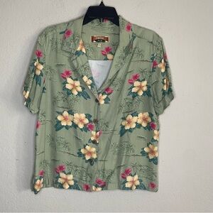 Caribbean Joe womans Floral Button-Up Shirt Hawaii summer short sleeve vacation